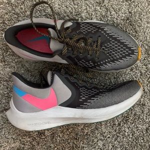 Nike Zoom sneakers size 7